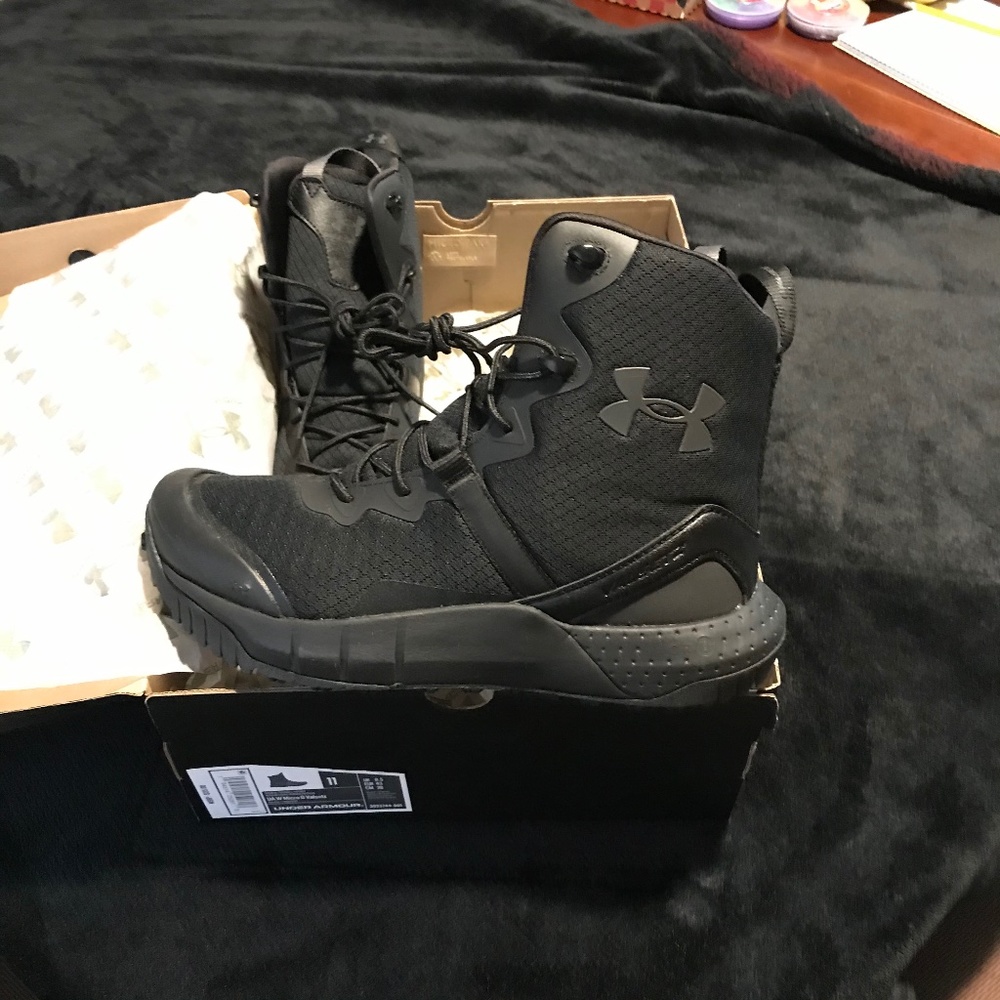 Under Armour, size 11, black